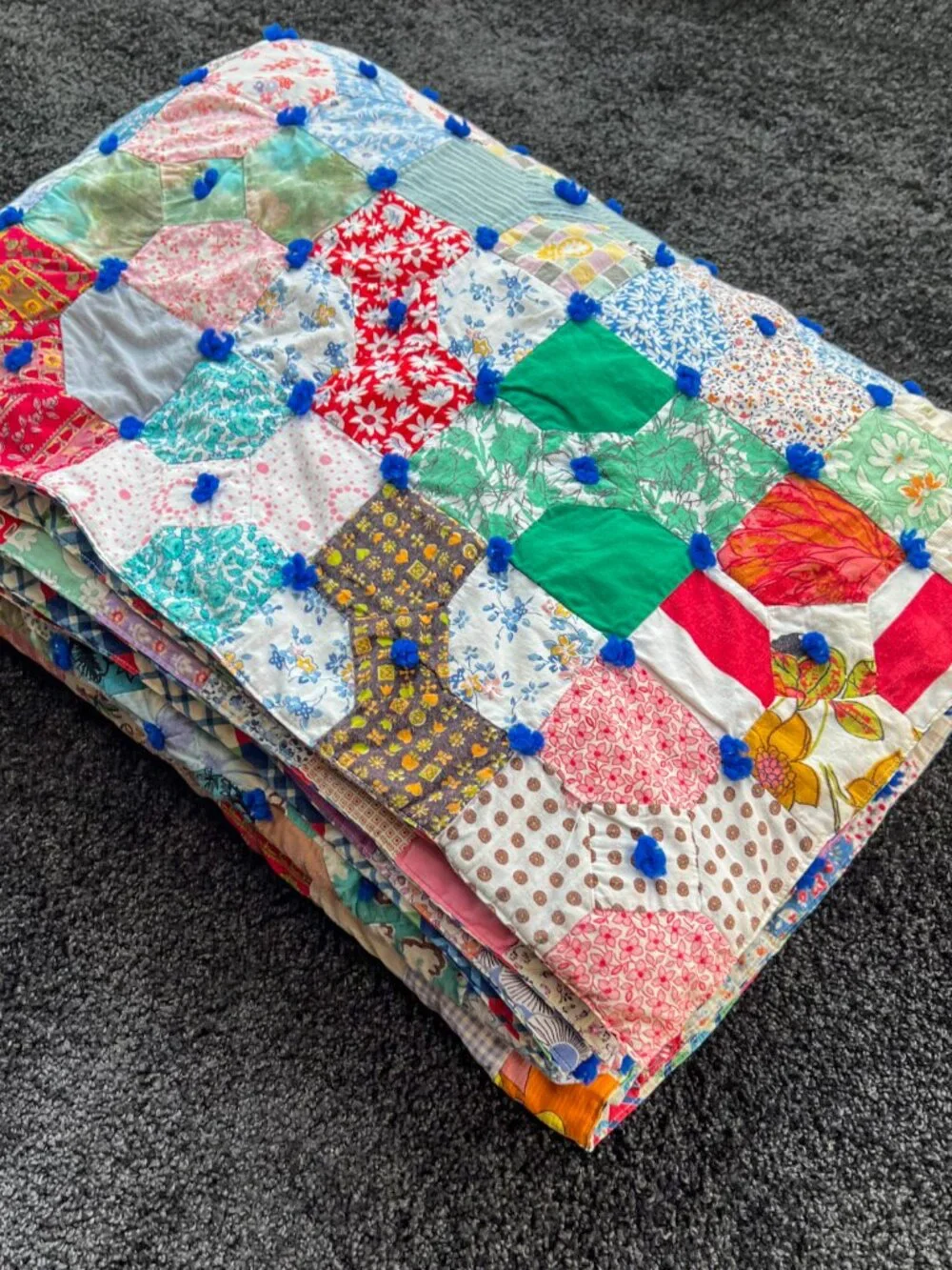 Vintage Hand Tied Bow Tie Patchwork Quilt Cottage Core Bedding Throw 84